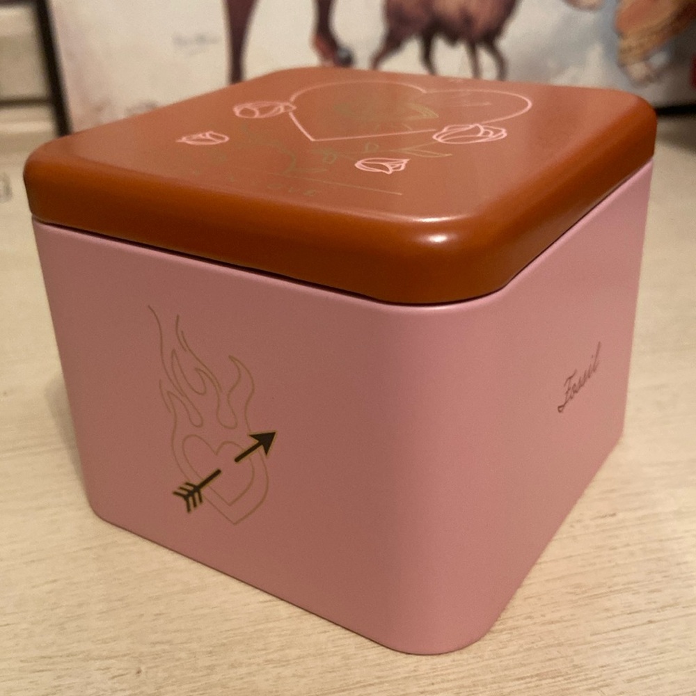 Fossil Tin Gift Box